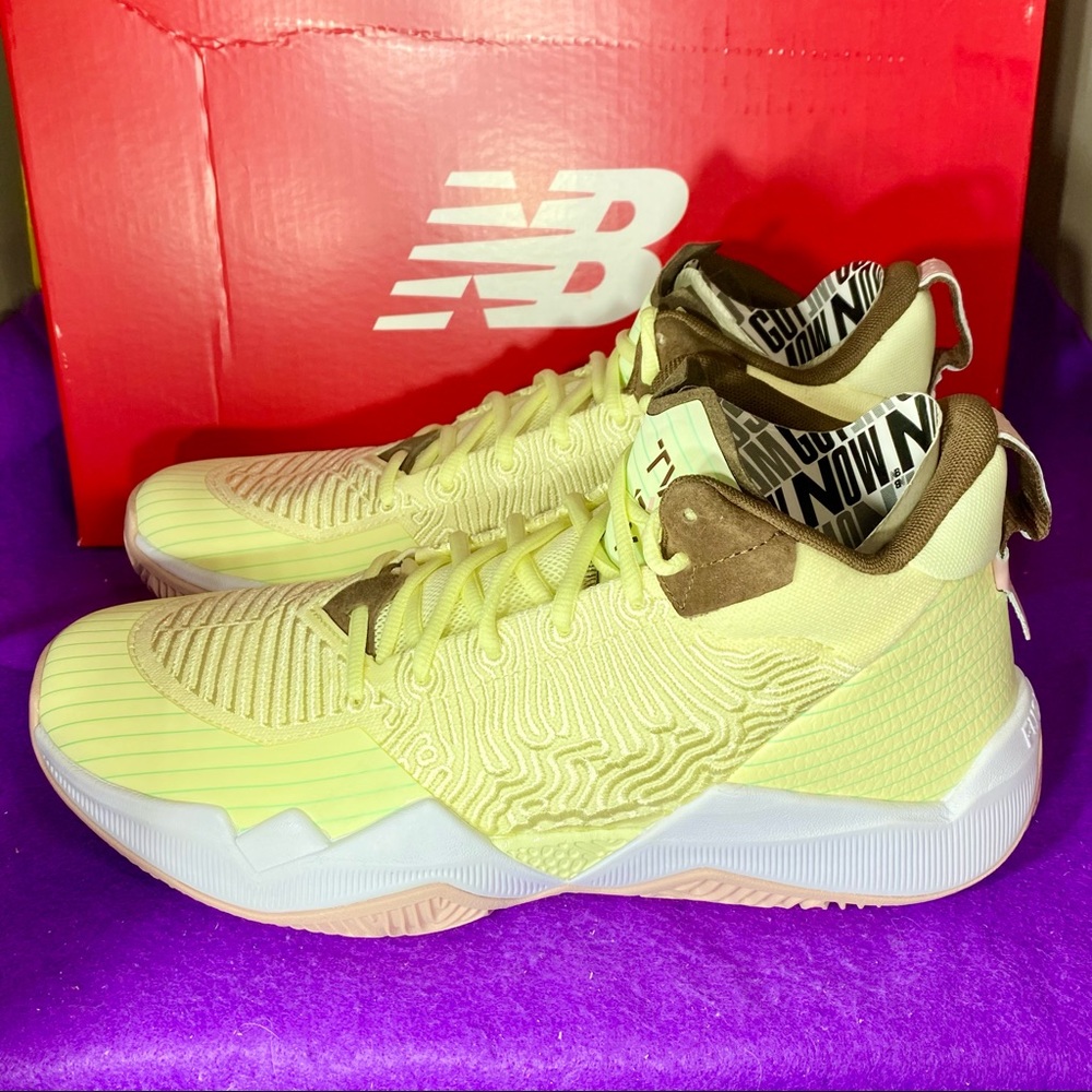 New Balance TWO WXY Family Ties Men's Cream Shoes BB2WXYFB Size 10 New Rare